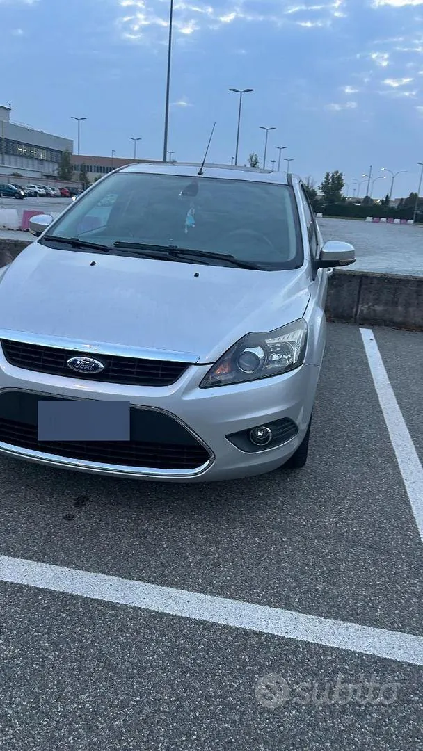 Ford Focus 2009 photo 2
