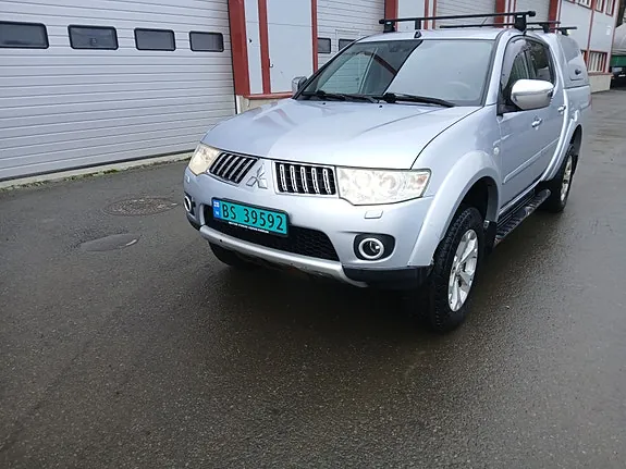 Mitsubishi L200 2012 photo 2