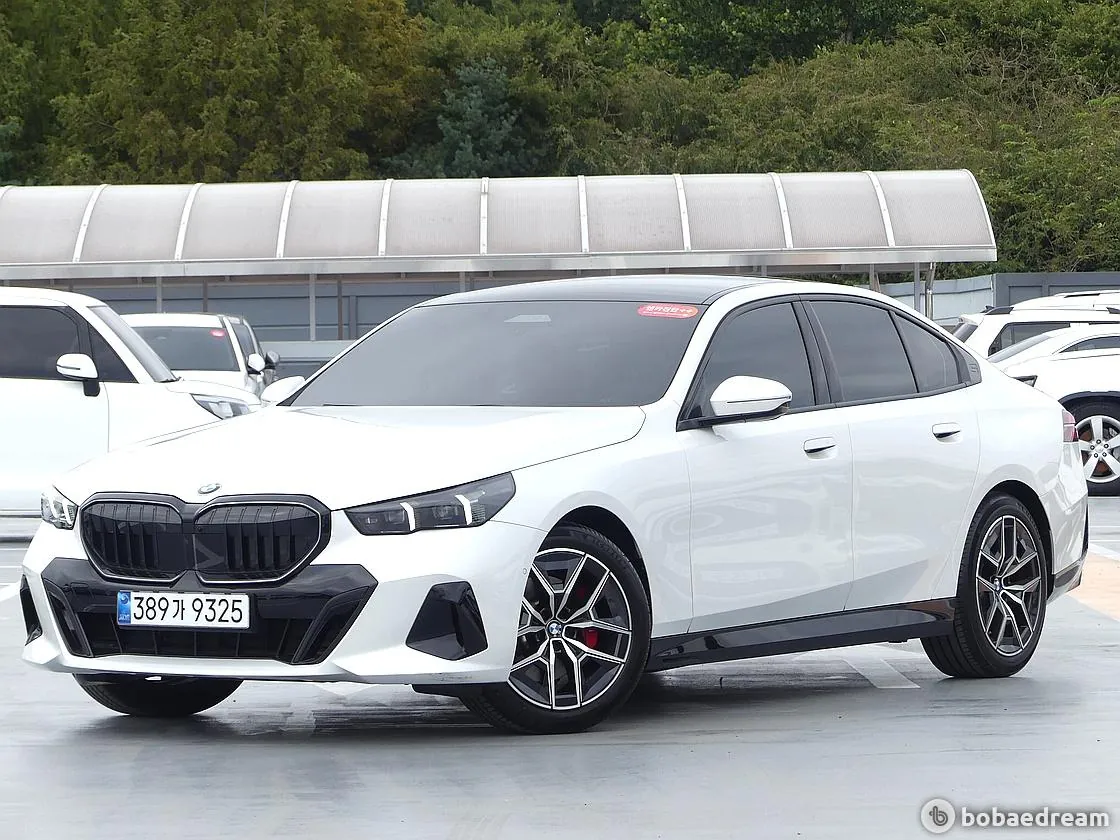 BMW 520I 2026 photo 2