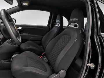 Abarth 595 2023 photo 2