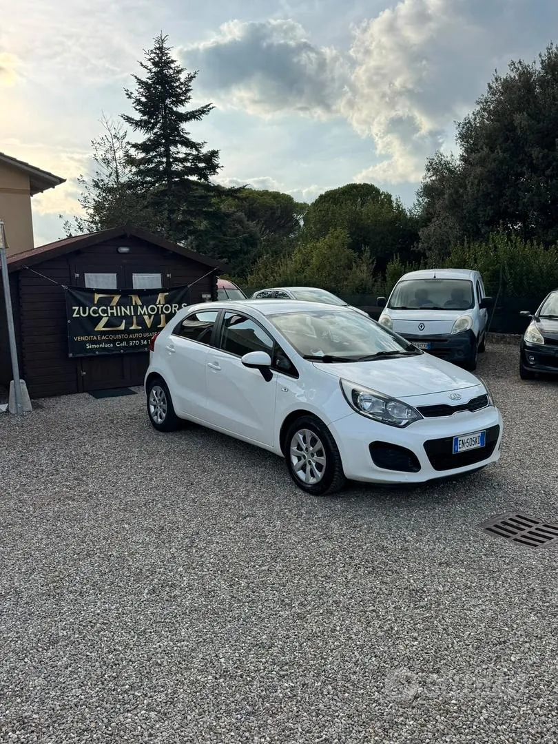 Kia Rio 2012 photo 2