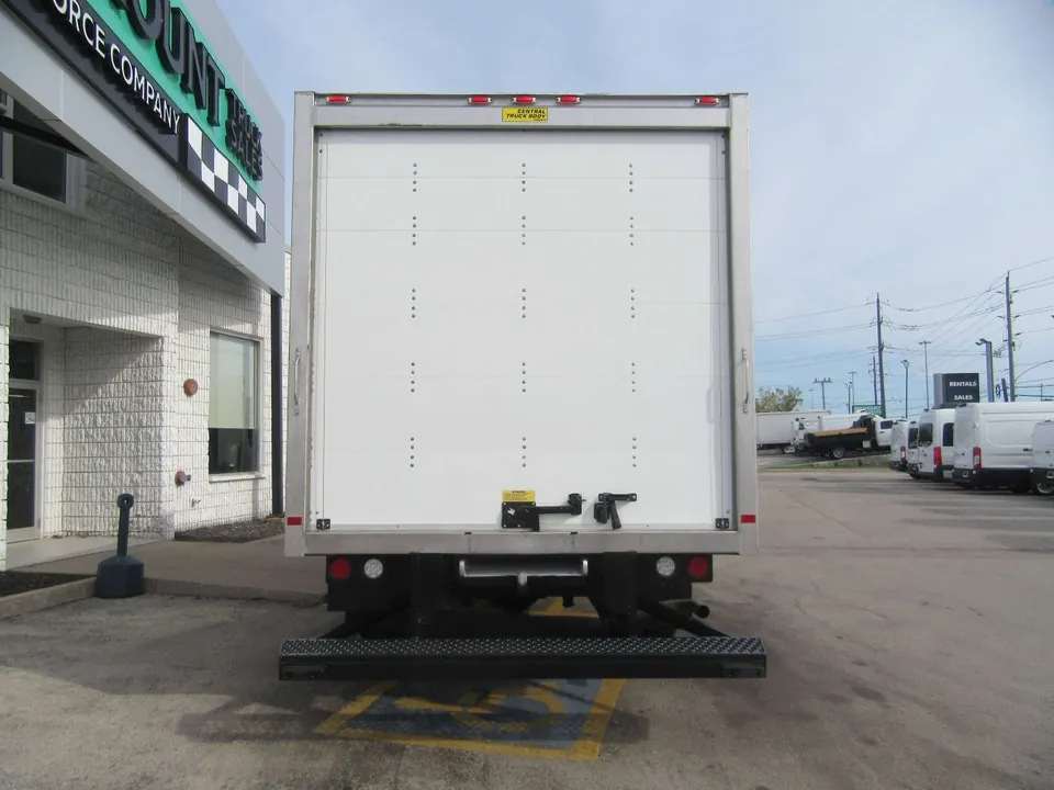 Chevrolet 3500 2023 photo 4