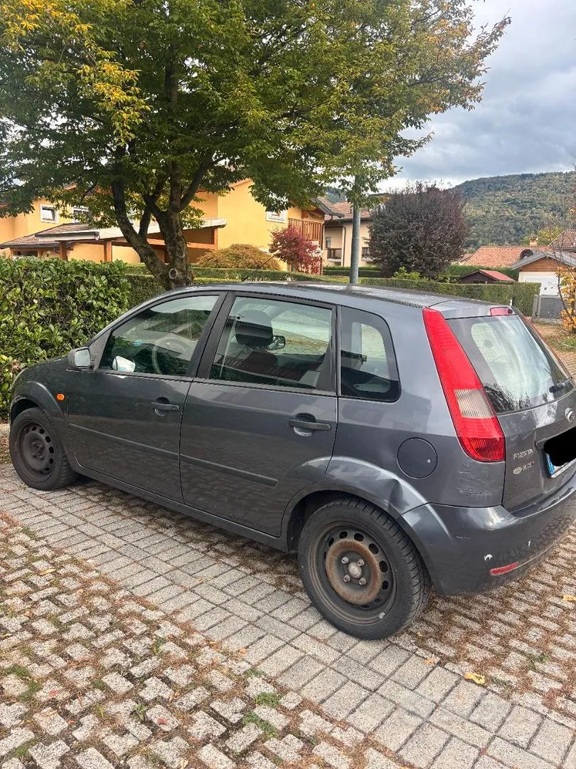 Ford Fiesta 2003 photo 5