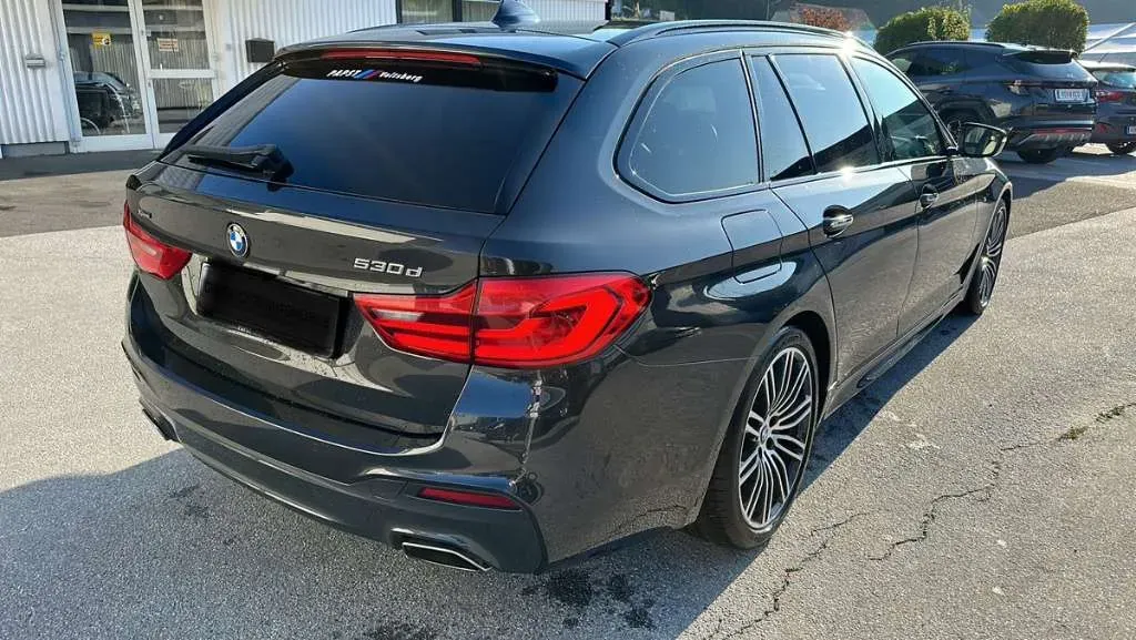 BMW 5 Series 2017 photo 3