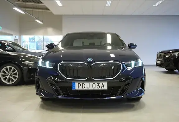 BMW I5 2023 photo 2