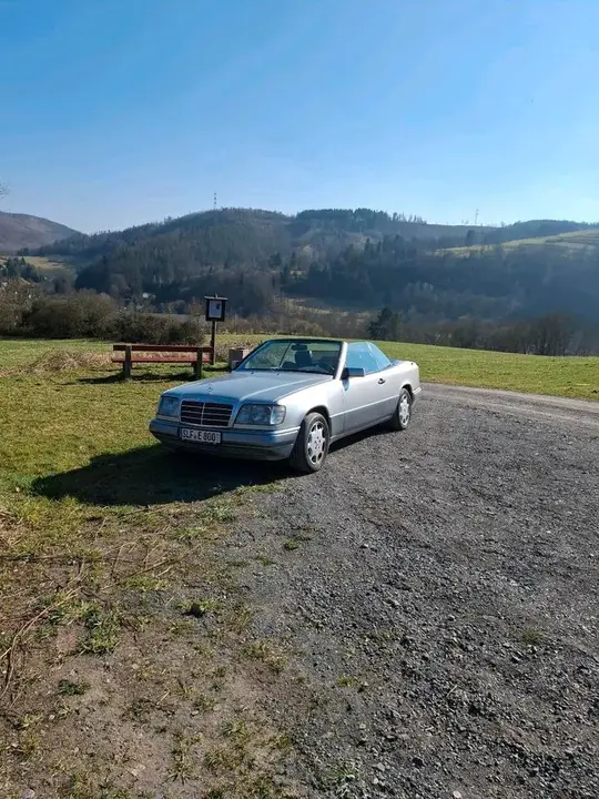 Mercedes-Benz W 124 Cabrio