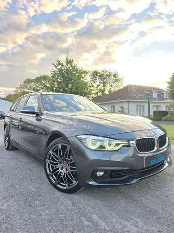 BMW 3 Series 2019 photo 2
