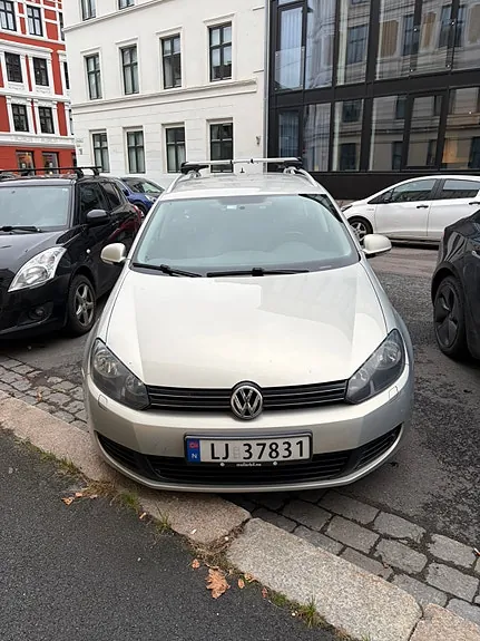 Volkswagen Golf Vi 2010 photo 2