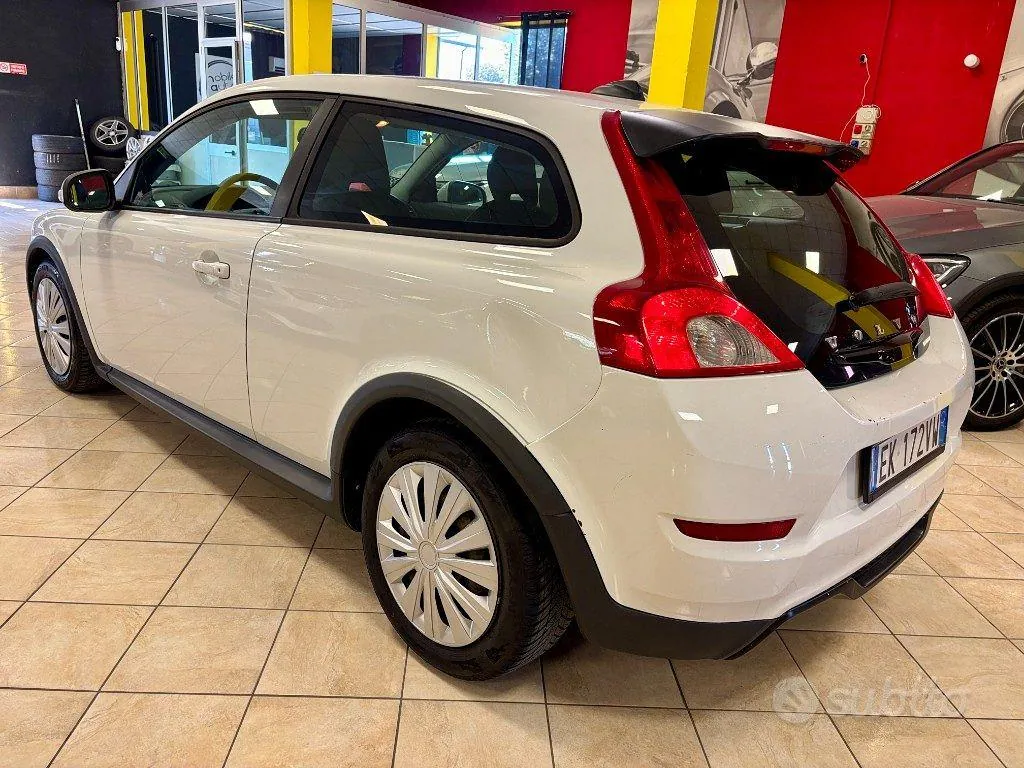 Volvo C30 2011 photo 4