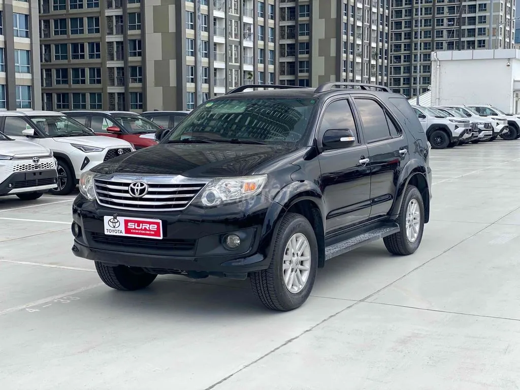 Toyota Fortuner 2014 photo 3