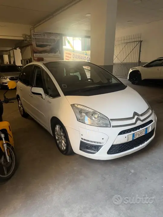 Citroen C4 Picasso 2013 photo 2