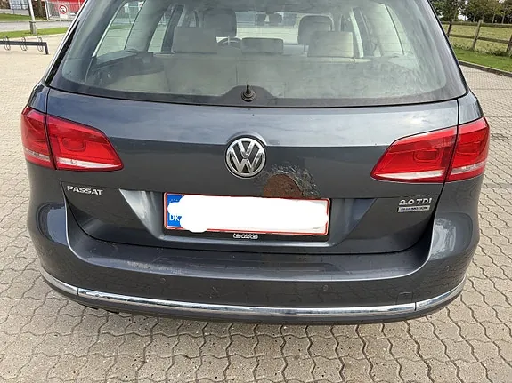 Volkswagen Passat 2011 photo 5