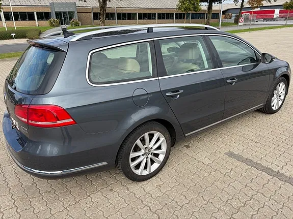 Volkswagen Passat 2011 photo 3