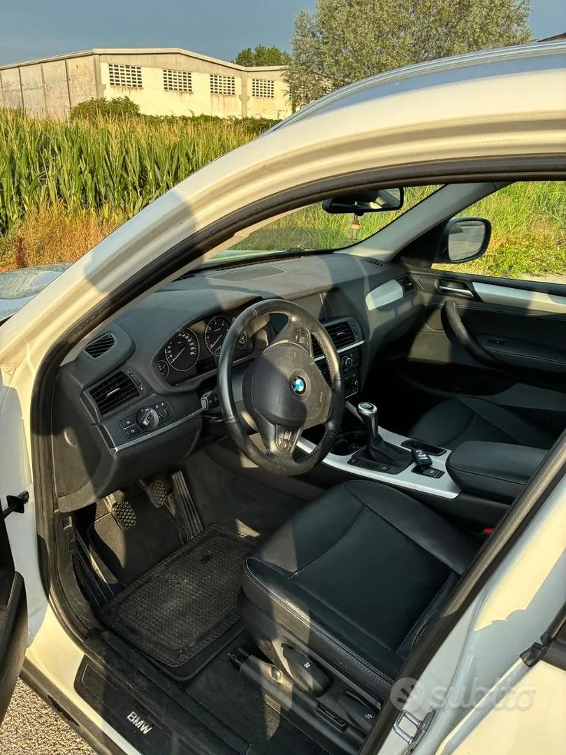 BMW X3 2011 photo 4