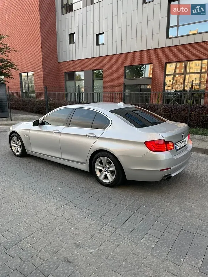 BMW 5 Series 2013 photo 5