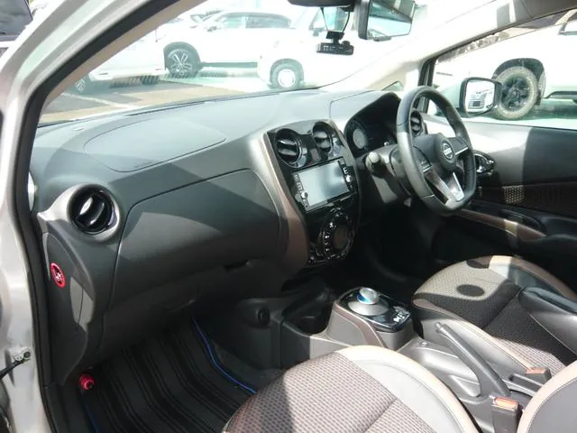 Nissan Note 2017 photo 3