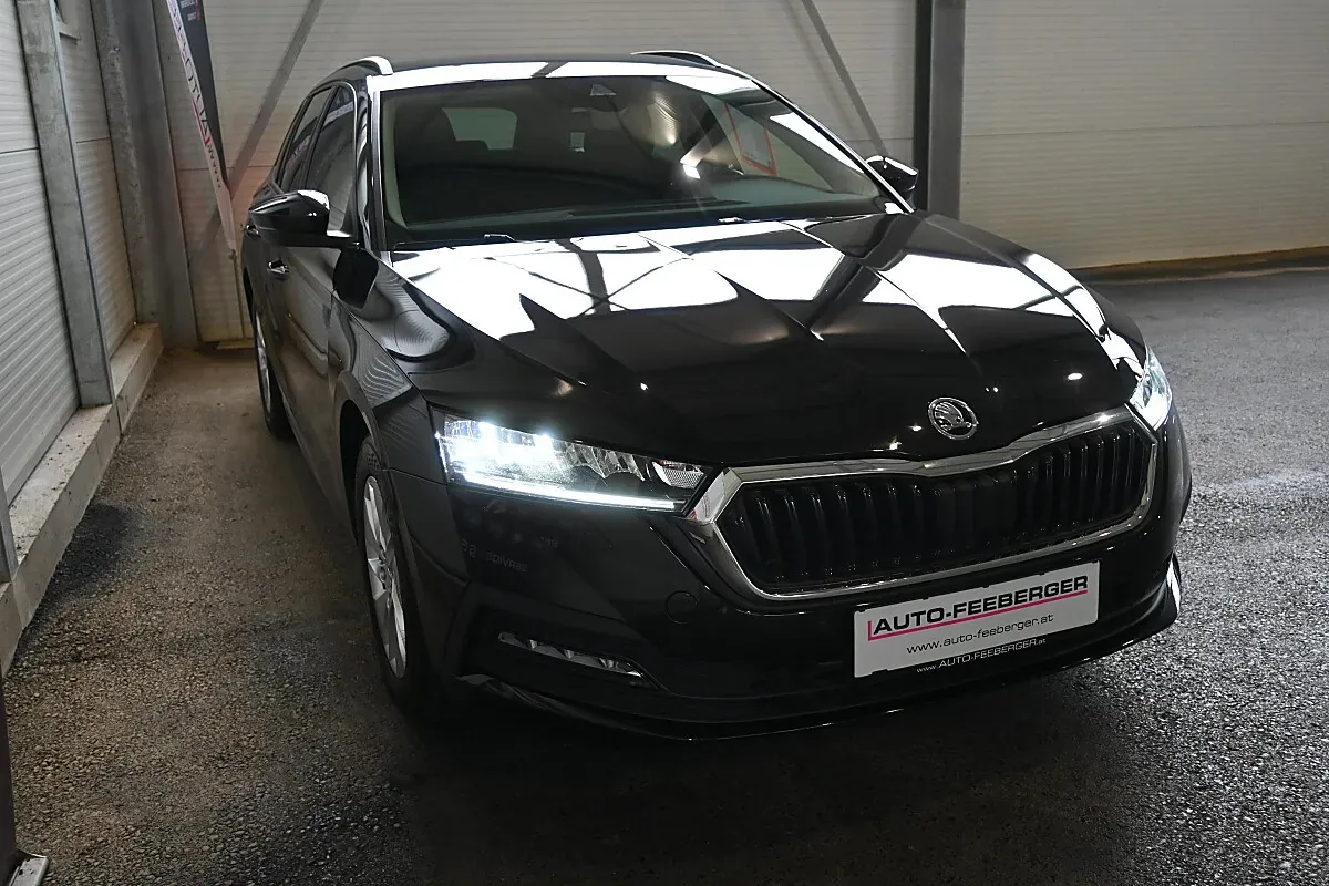 Skoda Octavia 2021 photo 3