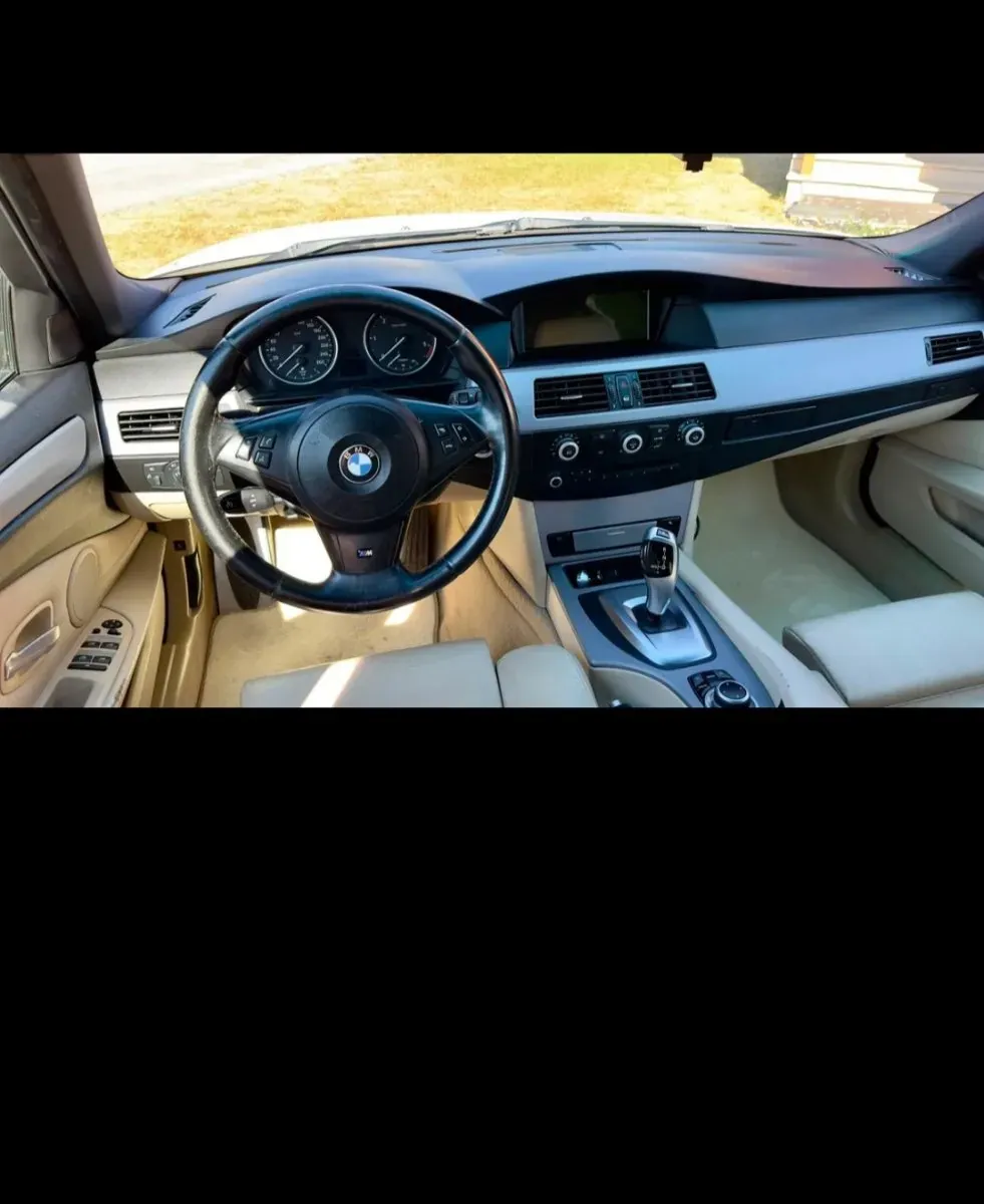 BMW 5 Series 2009 photo 2