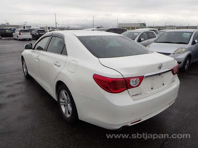 Toyota Mark X 2012 photo 3