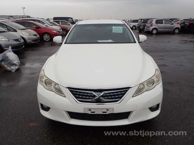 Toyota Mark X 2012 photo 5