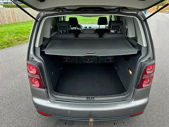 Volkswagen Touran 2007 photo 5