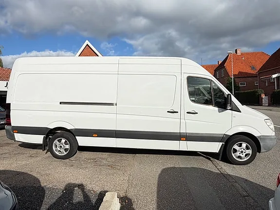 Mercedes-Benz Sprinter 318 2009 photo 2