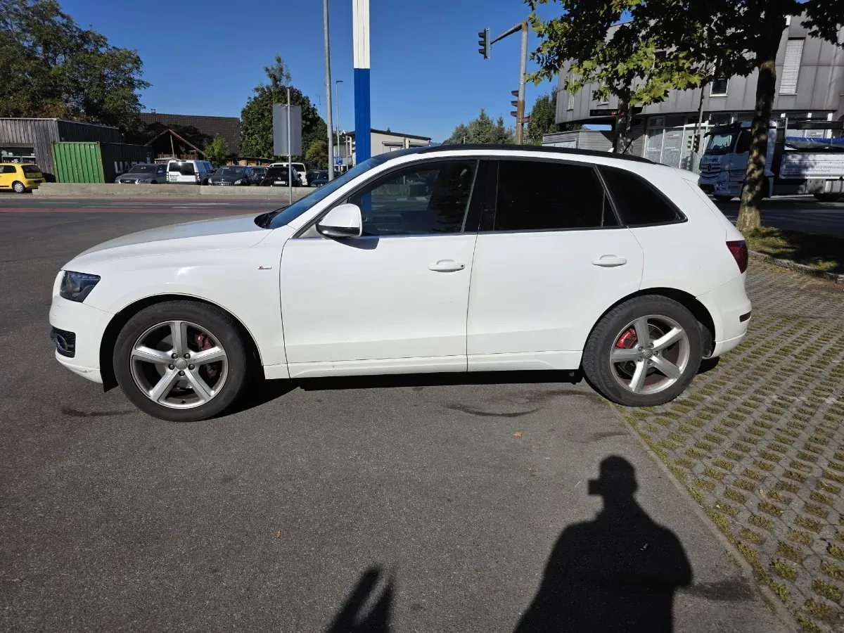 Audi Q5 2009 photo 2