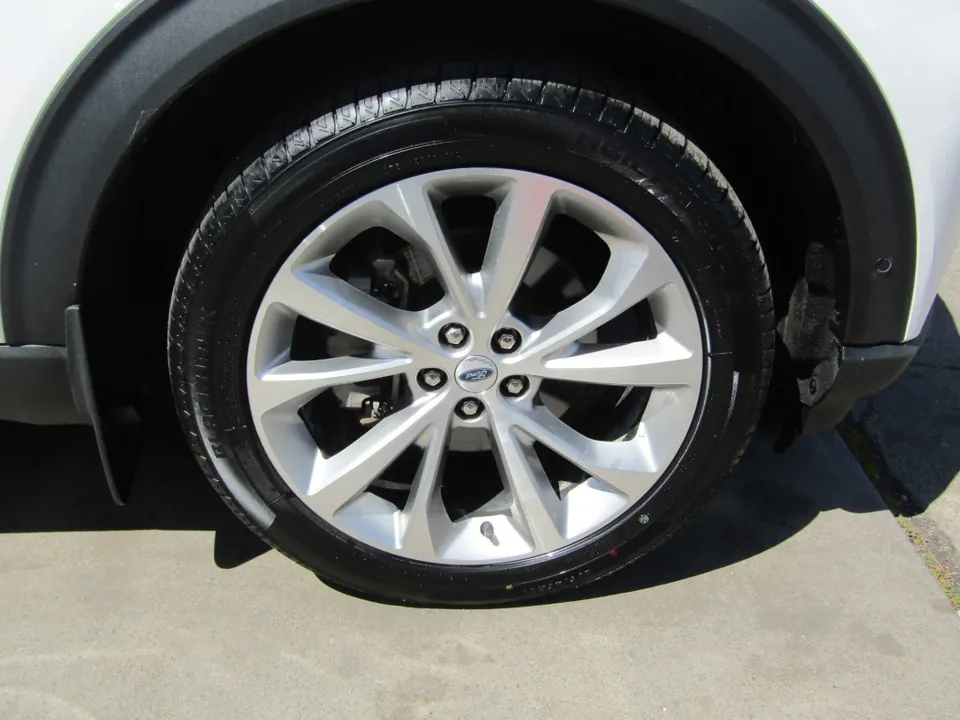 Ford Explorer 2021 photo 3