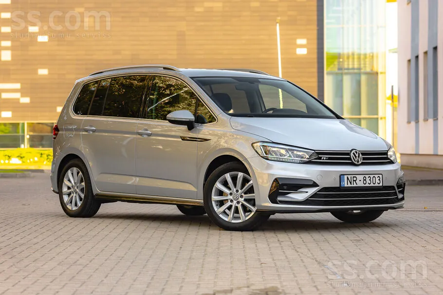 Volkswagen Touran 2019 photo 2