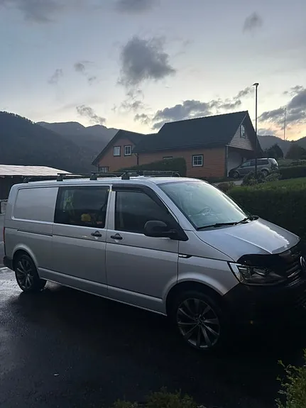 Volkswagen Transporter 2019 photo 2