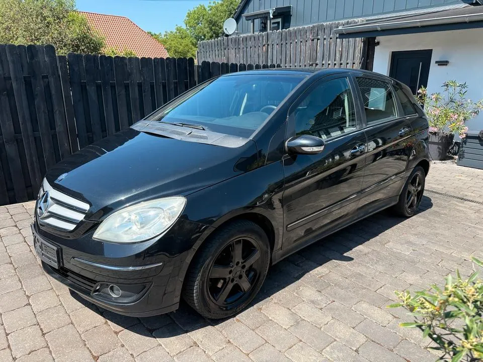 Mercedes-Benz B170