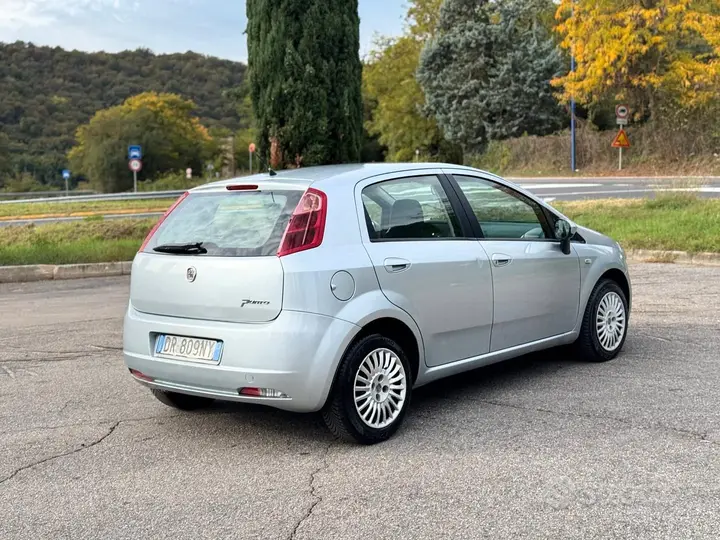 Fiat Grande Punto 2008 photo 3