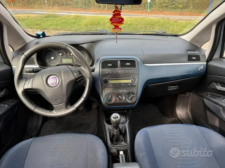Fiat Grande Punto 2008 photo 5