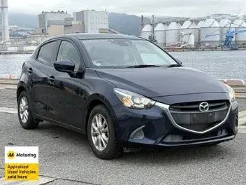 Mazda Demio 2015 photo 2