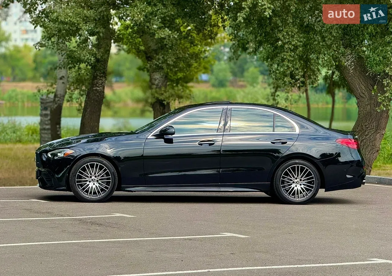 Mercedes-Benz C-Class 2025 photo 2