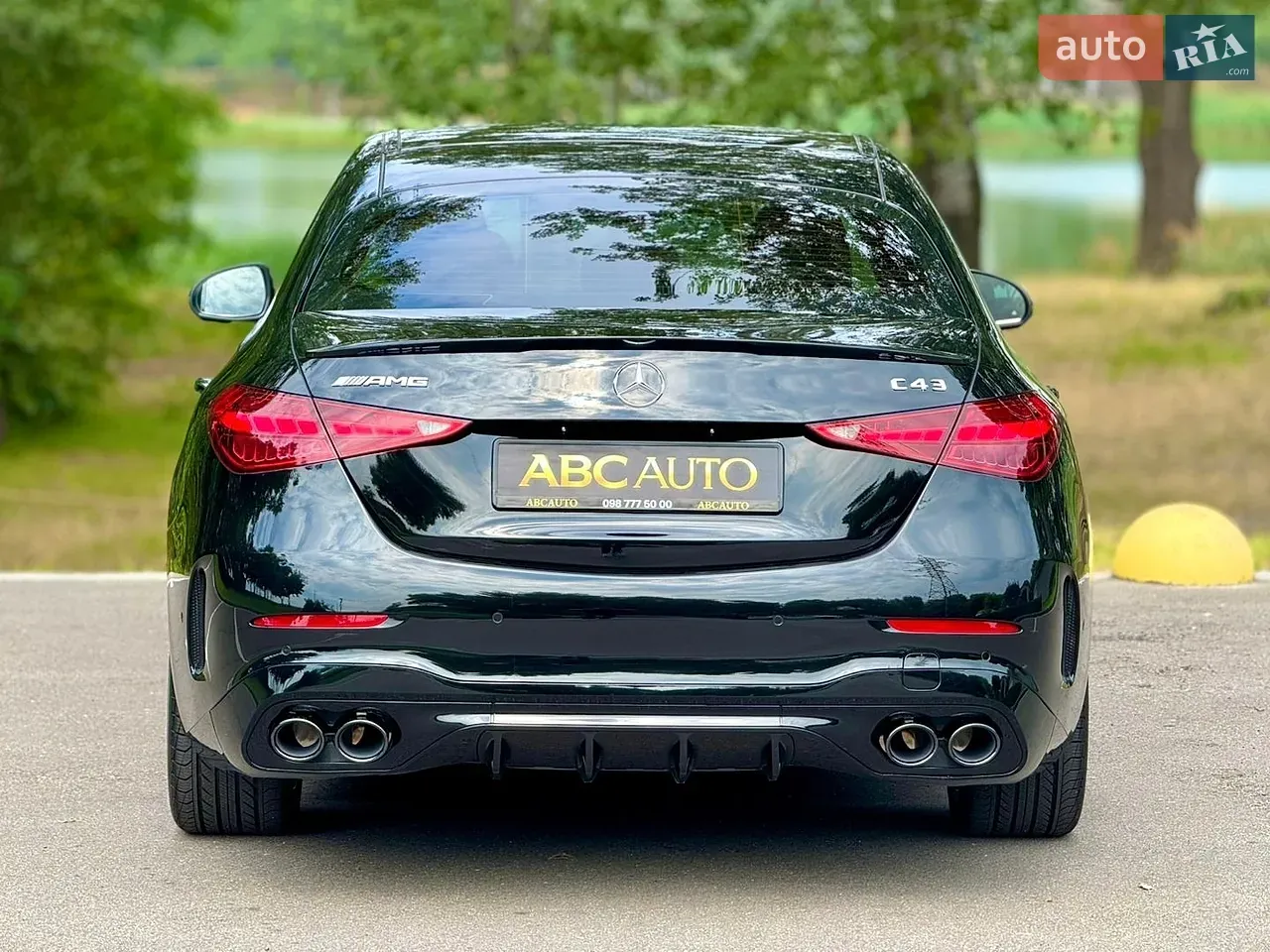 Mercedes-Benz C-Class 2025 photo 4
