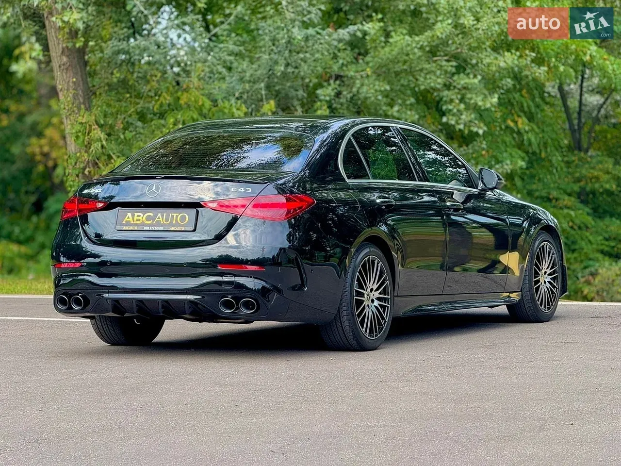 Mercedes-Benz C-Class 2025 photo 5
