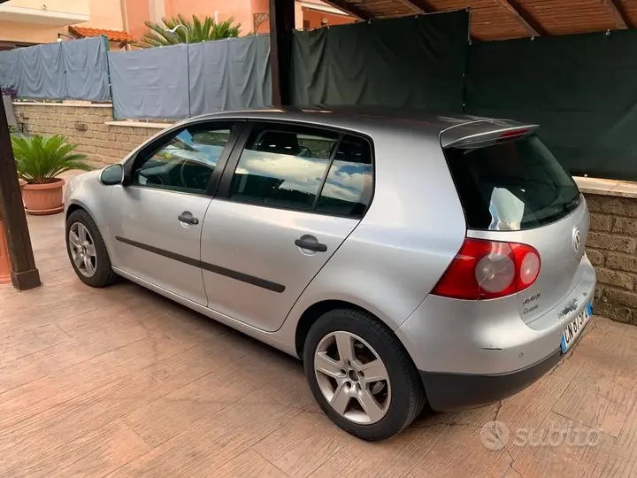 Volkswagen Golf 2004 photo 2