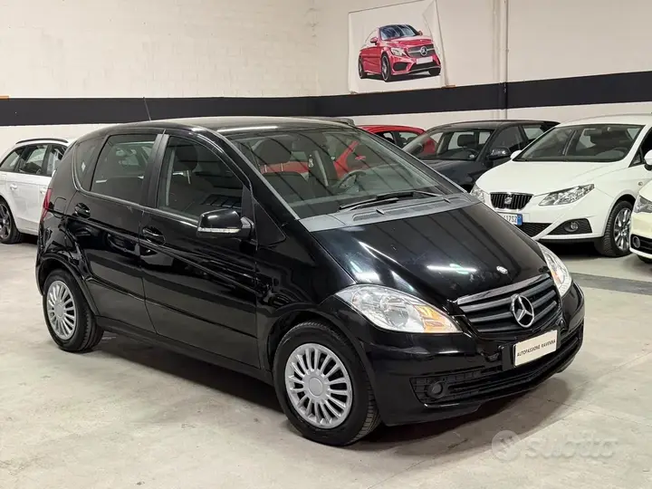 Mercedes-Benz A 160 2012 photo 4