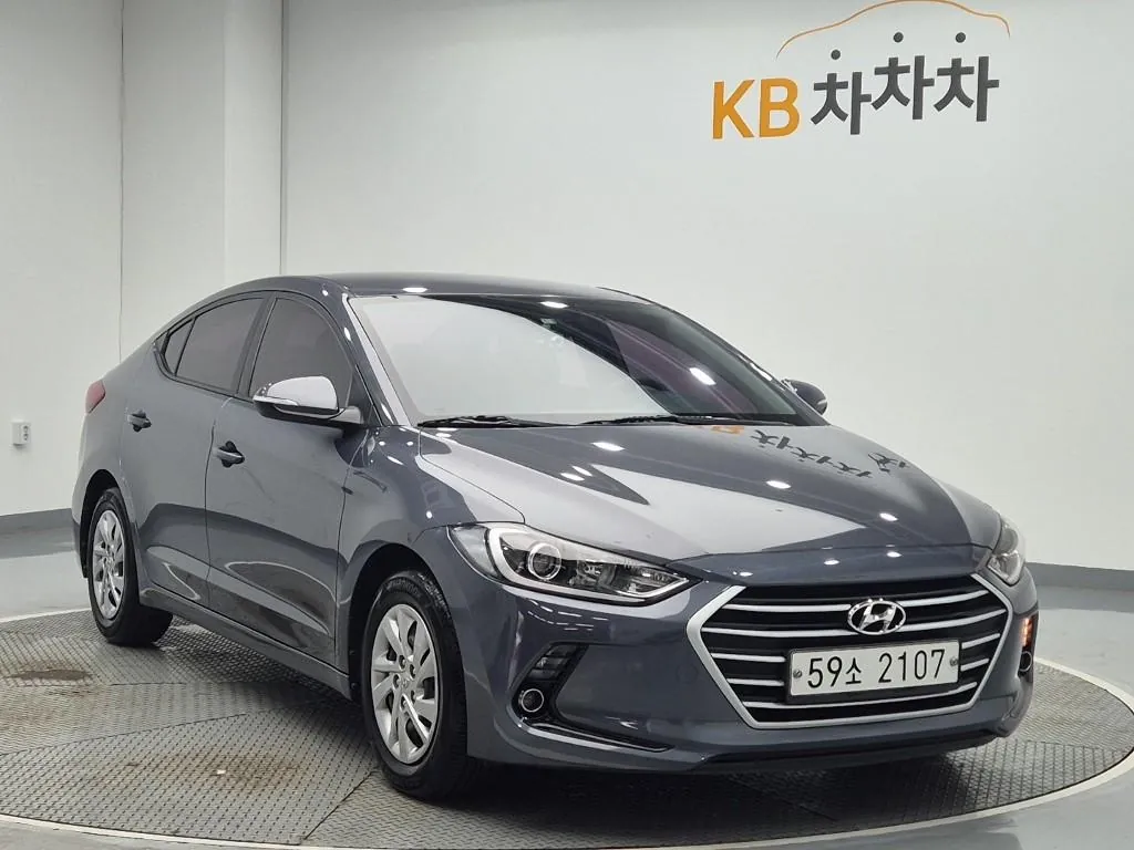 Hyundai Avante 2018 photo 4