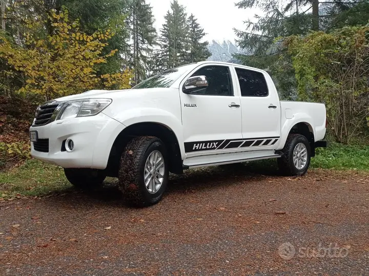 Toyota Hilux 2013 photo 4