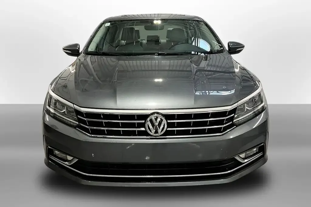 Volkswagen Passat 2018 photo 2