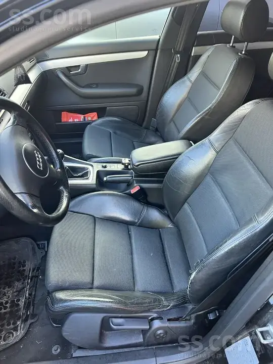 Audi A4 Avant 2004 photo 4