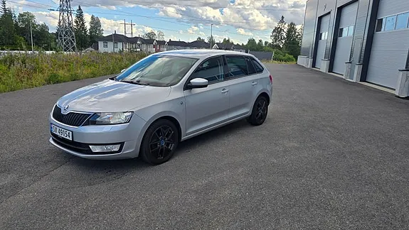Skoda Rapid Spaceback 2014 photo 3