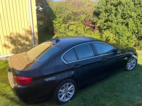 BMW 523I