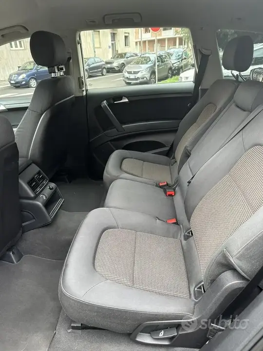 Audi Q7 2010 photo 5