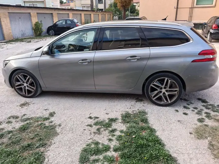 Peugeot 308 2016 photo 3
