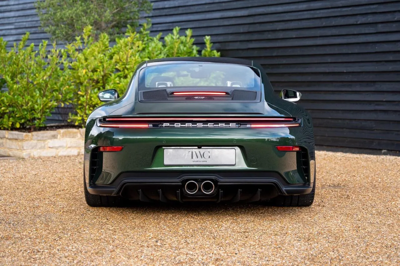 Porsche 911 2026 photo 4