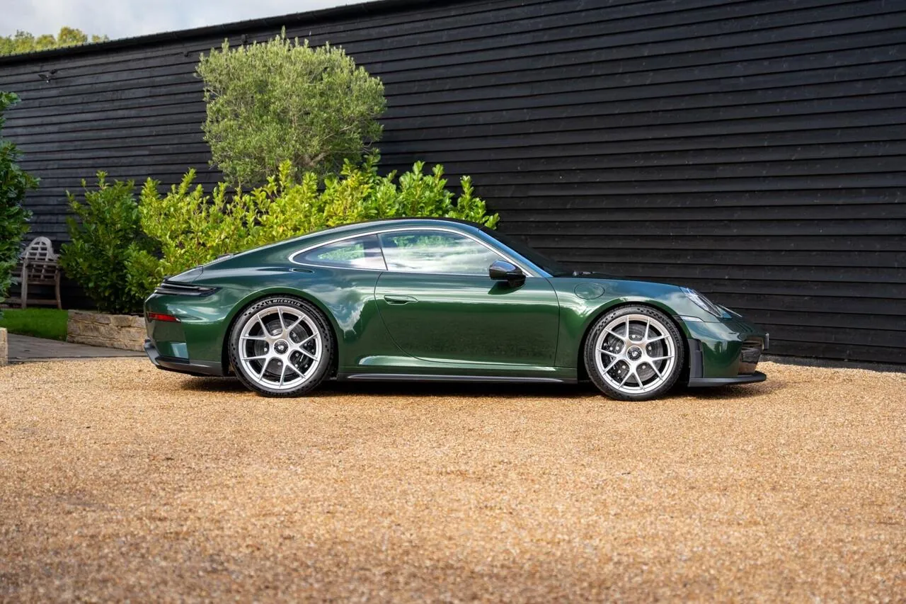 Porsche 911 2026 photo 2