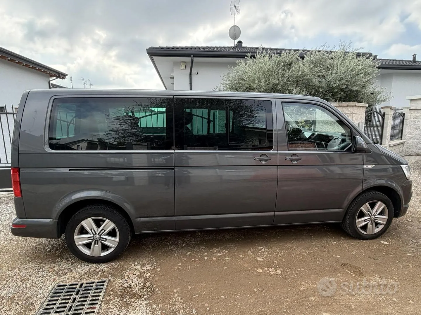 Volkswagen Caravelle 2017 photo 3
